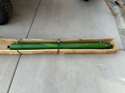 John Deere Hydraulic Cylinder - AHC10196 / AA108094 (1740/45 Planter Lift/Tilt)