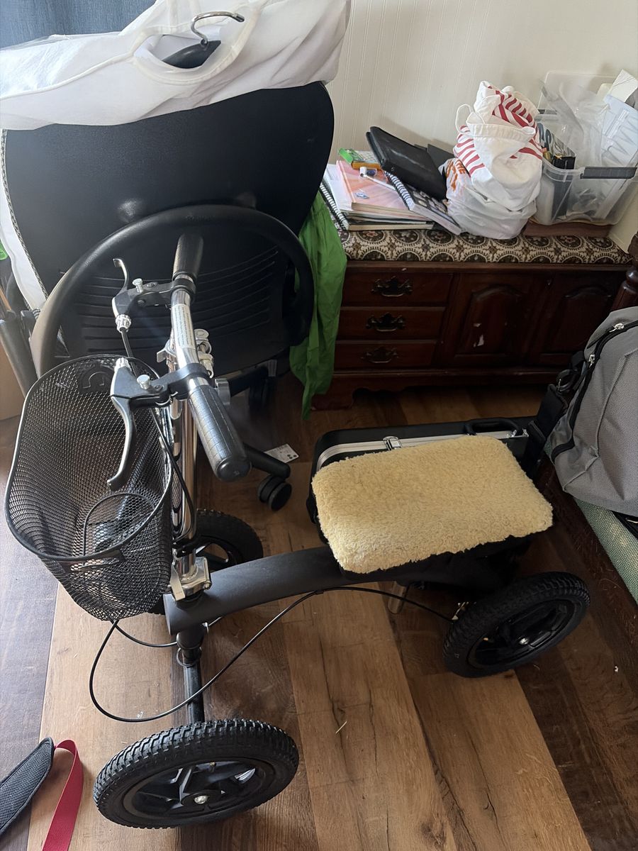 Knee scooter - all terrain