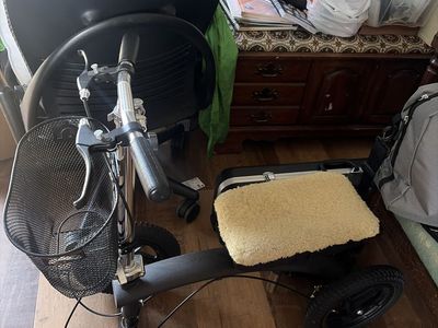 Knee scooter - all terrain
