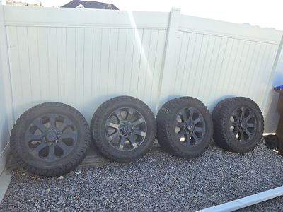 Ram 2500 BFG KO3 305/55R20