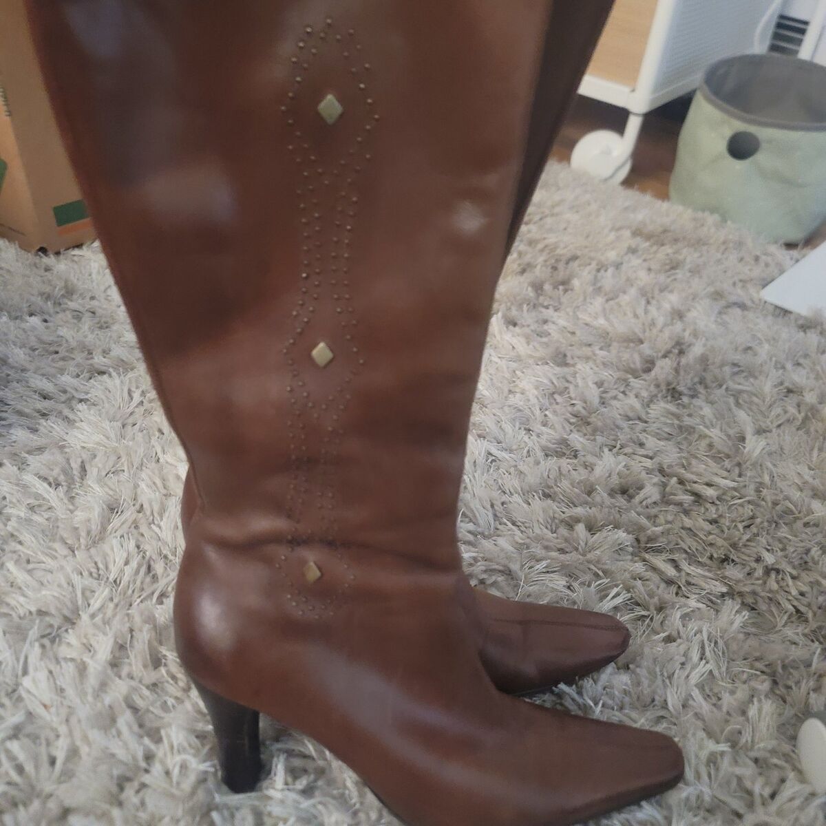 women size 8 long brown boots with heels