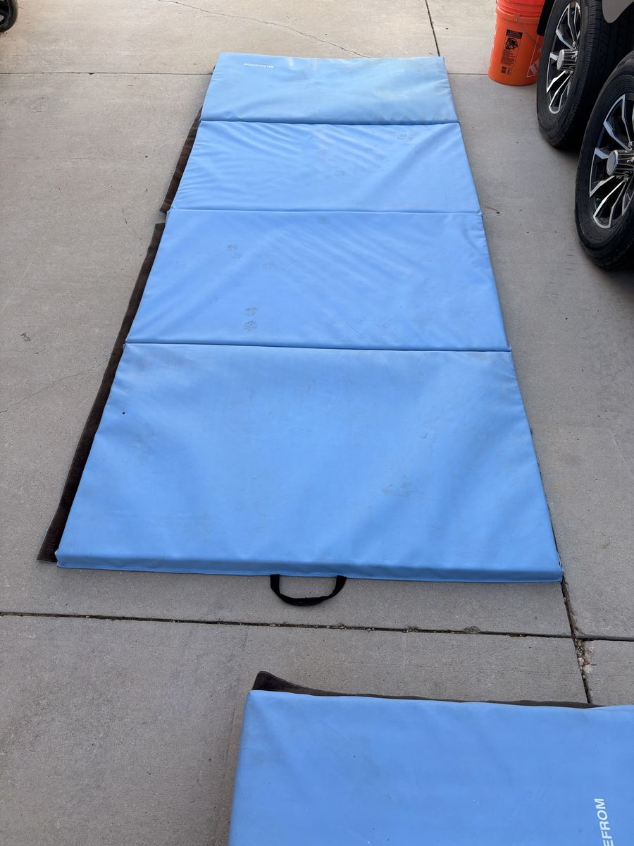 Gymnastic jump cushion