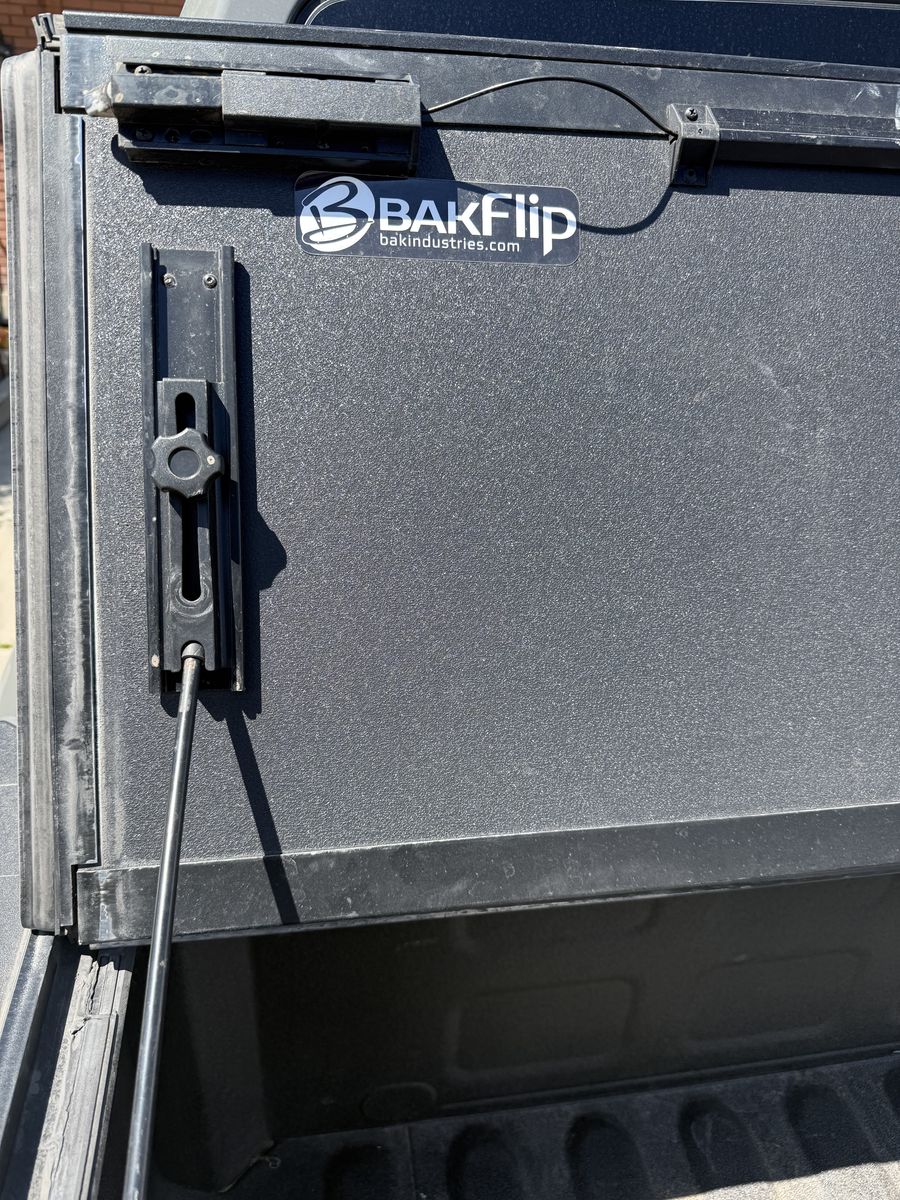Tonneau cover Bakflip for Ram 2500 Mega Cab