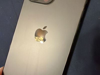 Apple iPhone 14 Pro Max - Unlocked - Camera small Damage - Space Black