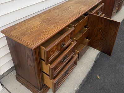 Gorgeous dresser