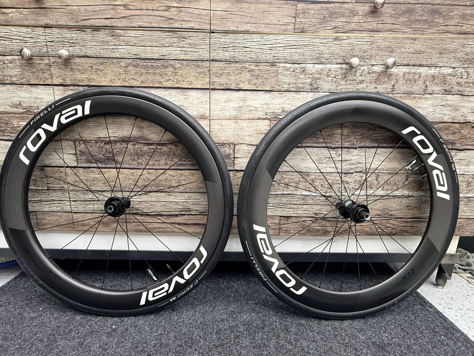 Roval Rapide CLX II Wheelset with Pirelli P Zero Race Tires