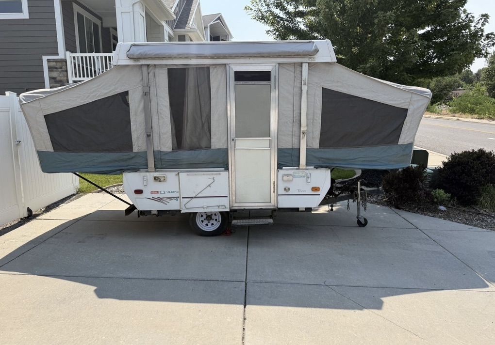Mint Coleman Taos Popup wIth Heater Sleeps 6