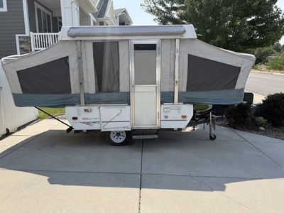 Mint Coleman Taos Popup wIth Heater Sleeps 6
