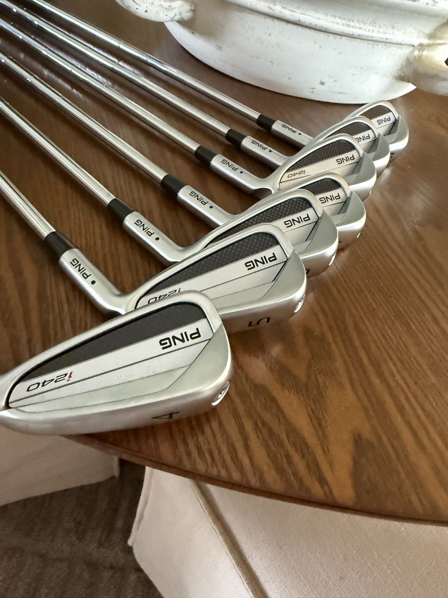 New Ping i240 Iron Set 4-W Black Dot