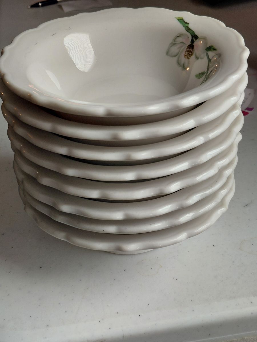 Vintage, Syracuse China Fruit/Dessert Bowl, Dog Wood Pattern Set of 8 Size 6"X1.75"