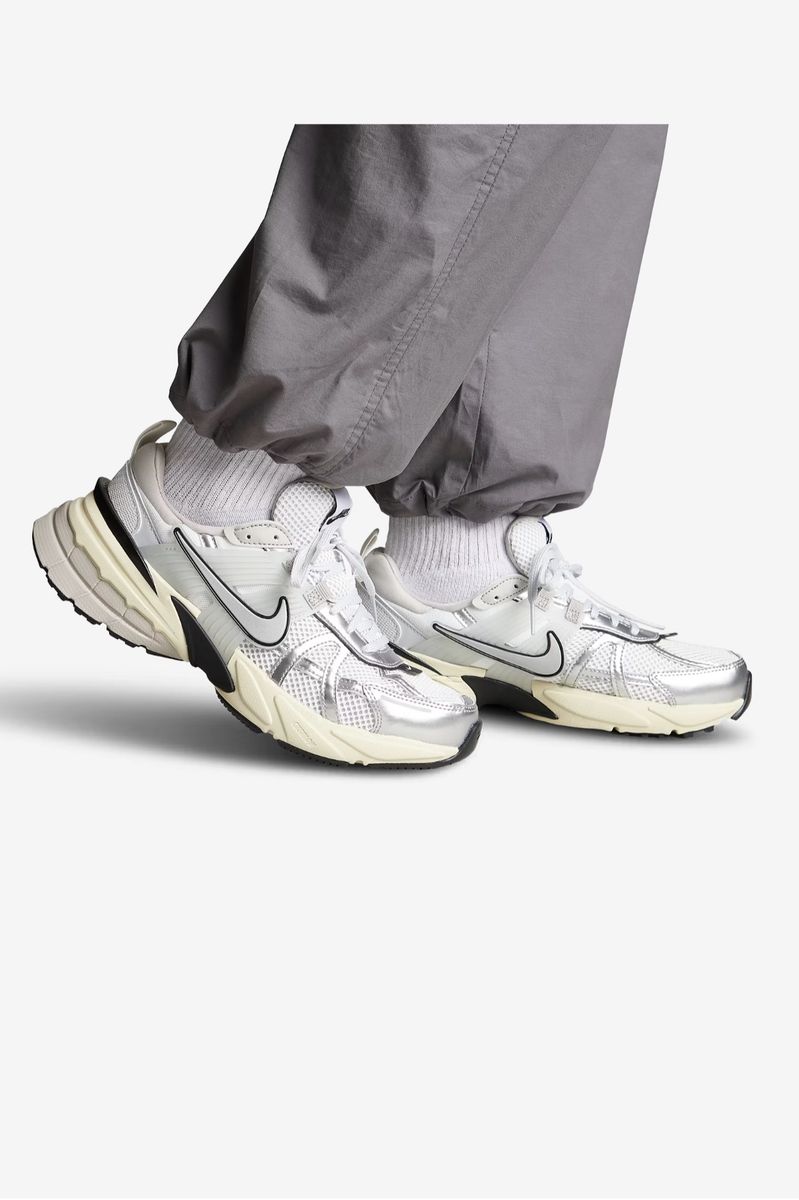 Unisex Nike V2K Run