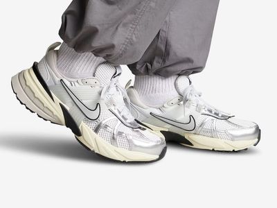 Unisex Nike V2K Run