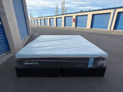 Tempurpedic Luxebreeze Firm King Size Mattress