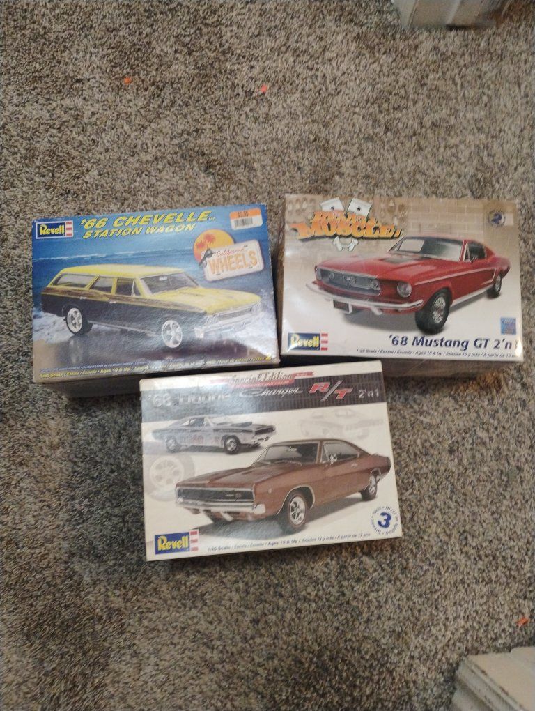 Revell '68 Mustang GT 2'n1, '68 Chevelle Wagon, '68 Charger R/T 2'n1 Model Kits - Unassembled