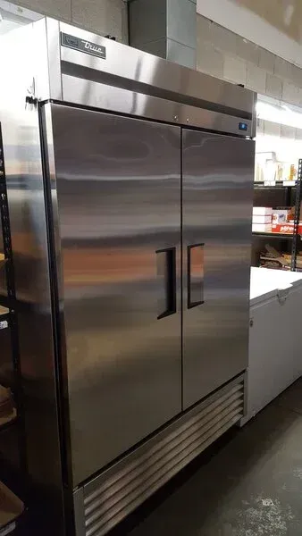 Commercial TRUE Refrigerator Double Door Stainless Steel Reach-In (TS-49-HC)
