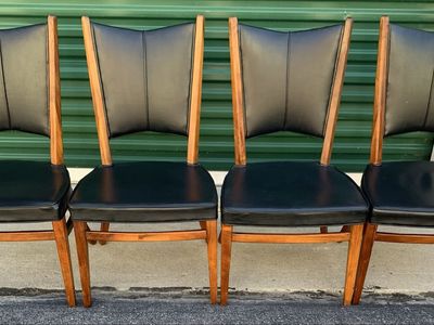 Pristine Set of 4 Mid-Century Modern Walnut Dining Chairs - Tabago (1960s)