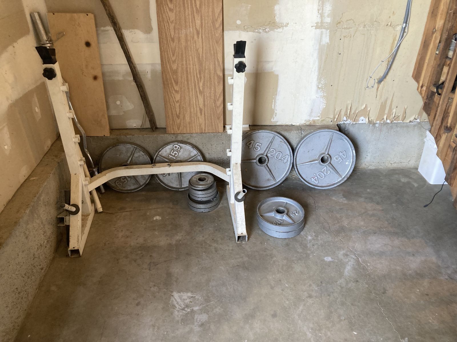 Weight Bench