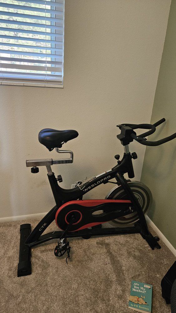 Exercise Bike Indoor Cycling Spin Bike - Magnetic Resistance