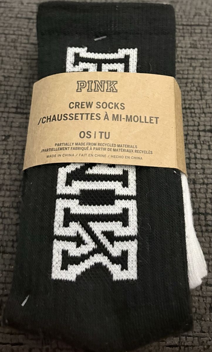 VS PINK 2pk crew Socks BRAND NEW black & White Set