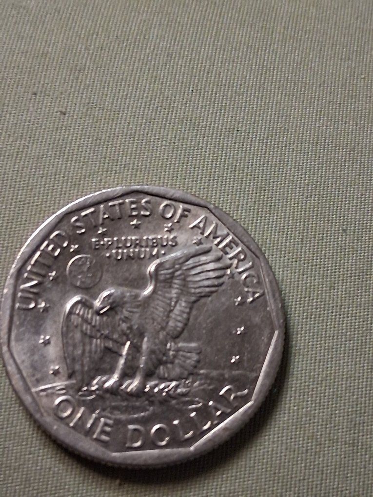 US One Dollar Coin - E Pluribus Unum, Eagle Design