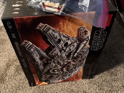 Meleniom Falcon Star Wars Lego