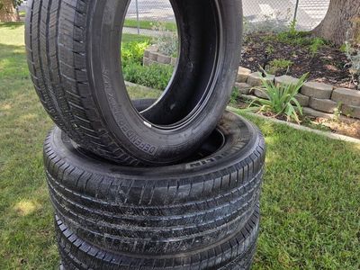 Used Michelin Defender LTX M/S LT285/60R20 All-Season Truck/SUV Tires (Set of 4)