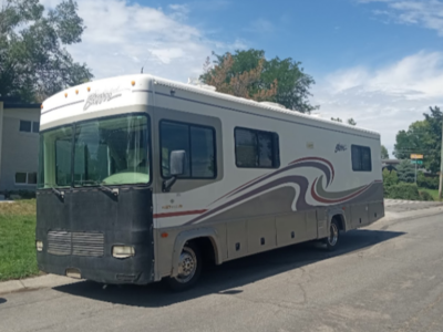 2000' Fleetwood Storm motorhome 58,000 mi $11,000 obo