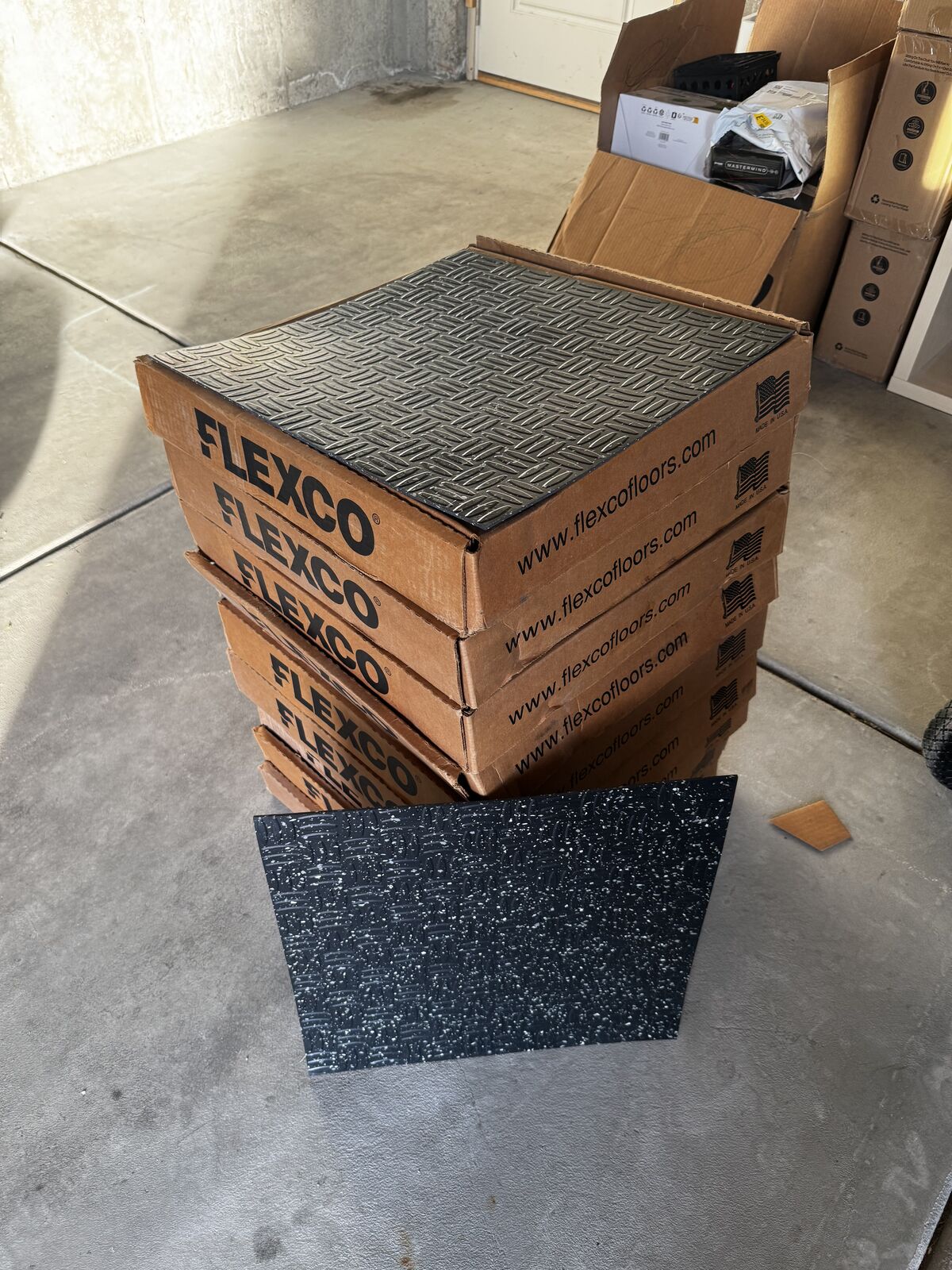 18” FLEXCO BLACK DIAMOND-PLATE VINYL FLOOR TILES