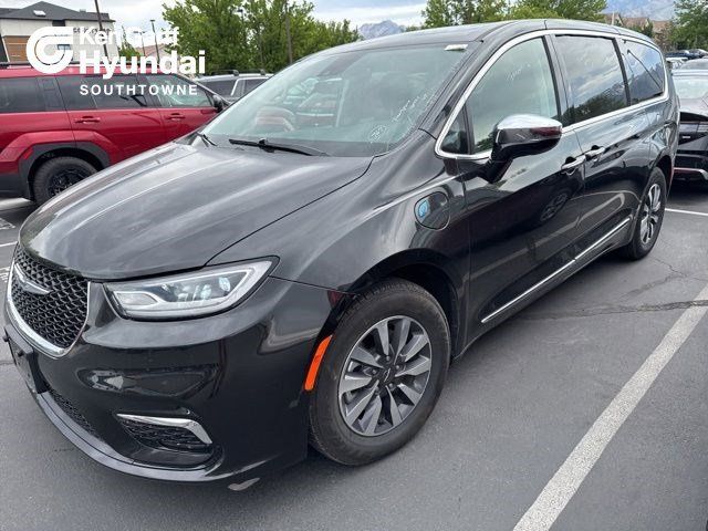 2023 Chrysler Pacifica Plug-In Hybrid Limited
