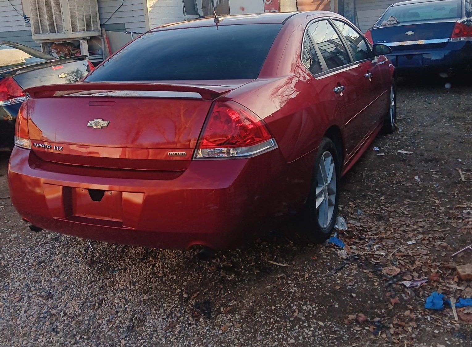 Main image 3