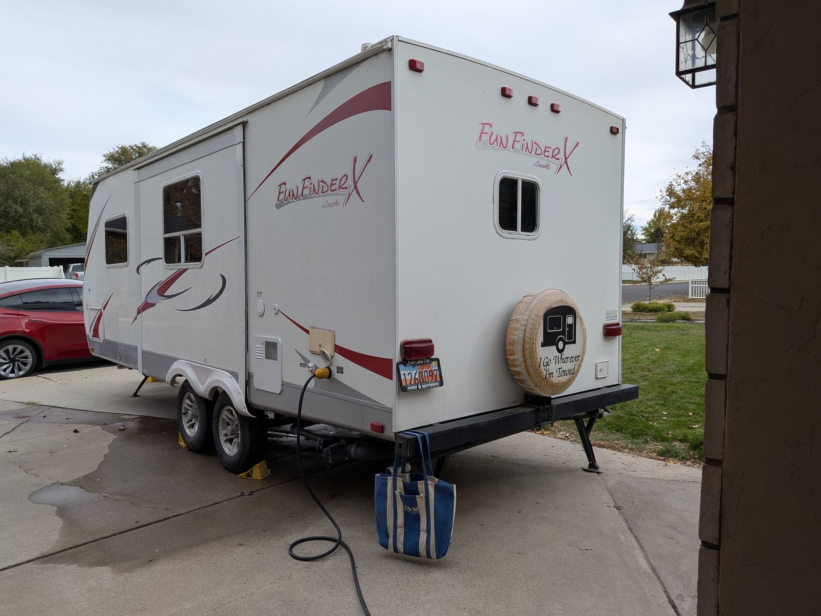 Funfinder 21-ft traver trailer.  great condition