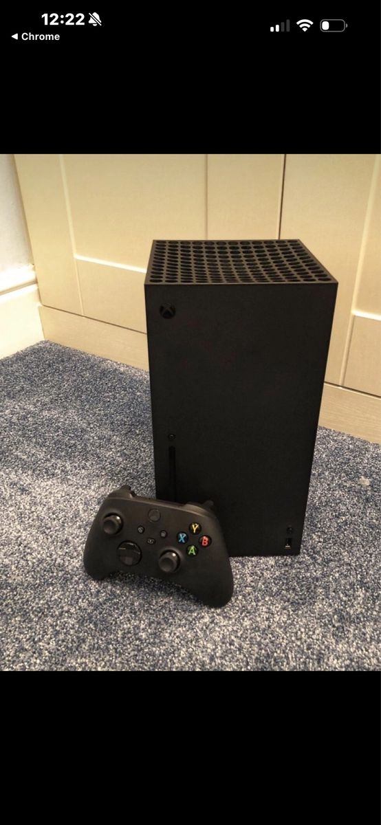 1 TB Xbox series x and controller (plus an elite controller that is broken but maybe you can fix it)
