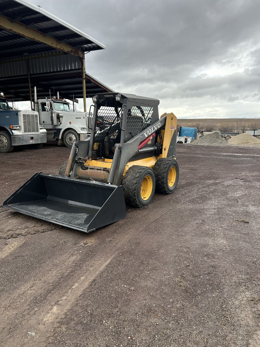 2004 Volvo skid steer