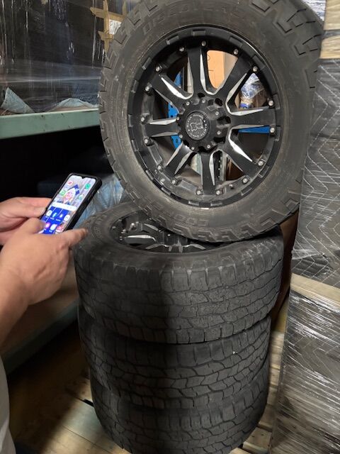 20' TIRES & RIMS / CAME OFF 2019 DODGE RAM 2500 8 LUG