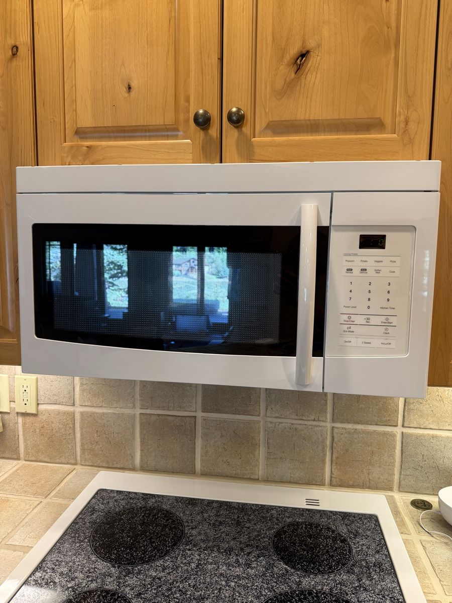 White Samsung Microwave