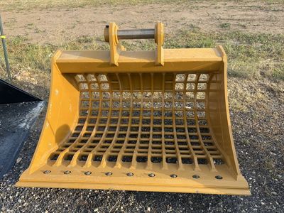 Caterpillar CAT320 and 200 class ex 60" Skeleton Bucket