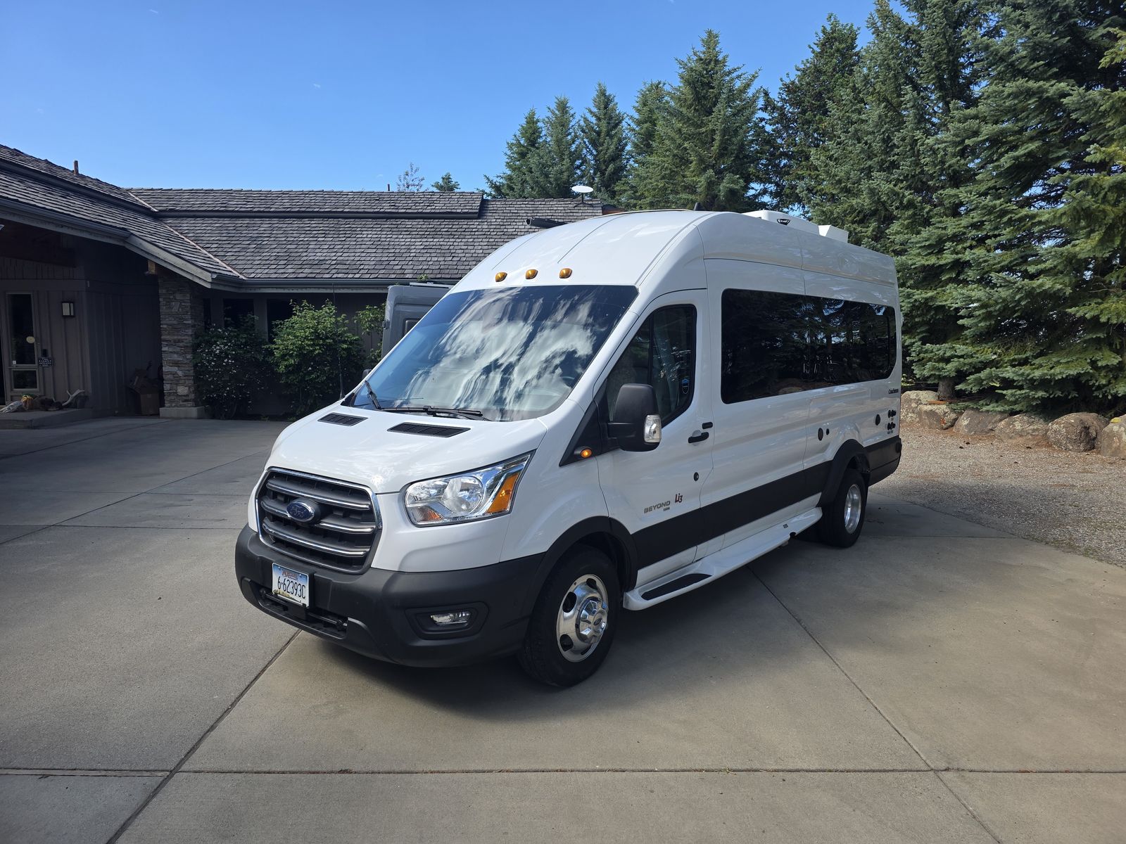 2021 Coachman Beyond D22 Li3 Camper Van