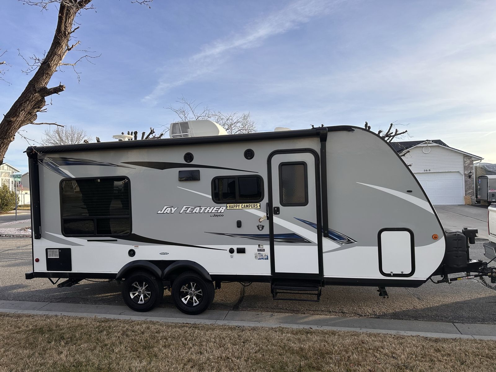 2017 Jayco Jay Feather 213 Travel Trailer with Rear Slide Out