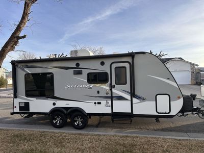 2017 Jayco Jay Feather 213 Travel Trailer with Rear Slide Out