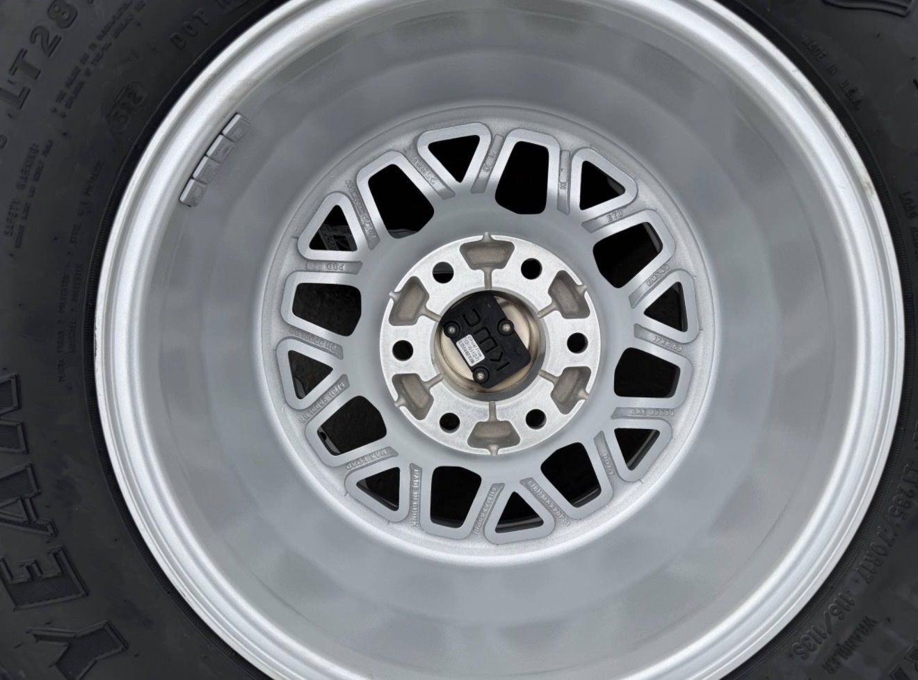 Main image 6