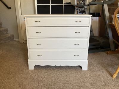 White Wood 4-Drawer Dresser - Classic Style