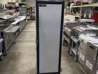 CRES COR food warmer in excellent working condition 120 volts with wheels