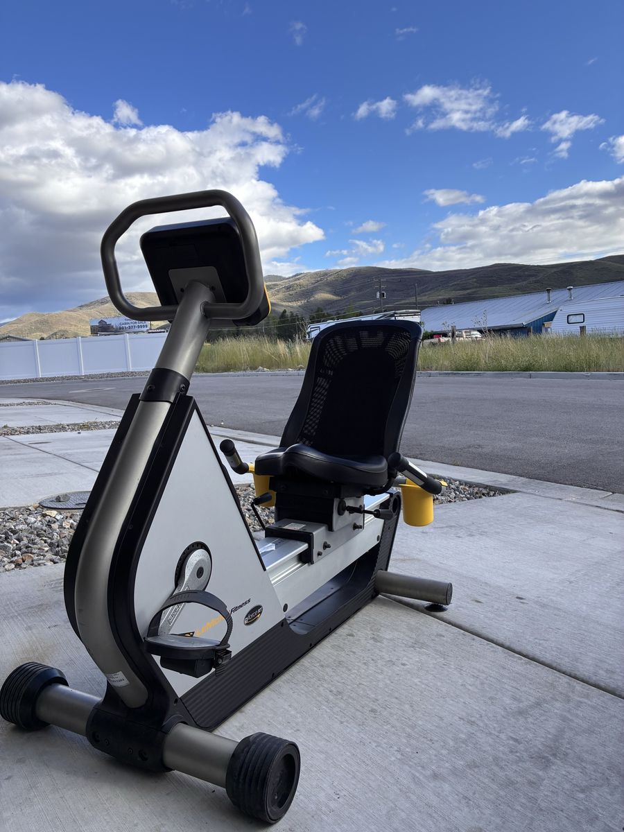 LeMond G-Force RT Commercial Recumbent Bike – Self Powered – Gym Quality