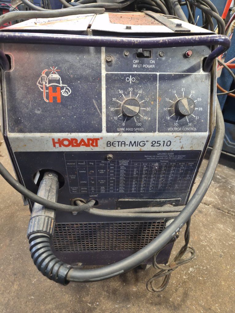 Hobart Beta-MIG 2510 MIG Welder with Olympic 30A Spool Gun - Used