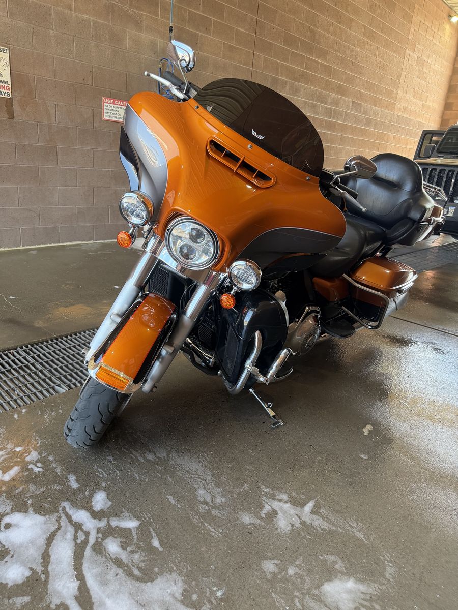 Harley-Davidson Road Glide Custom Touring Motorcycle Orange/Black