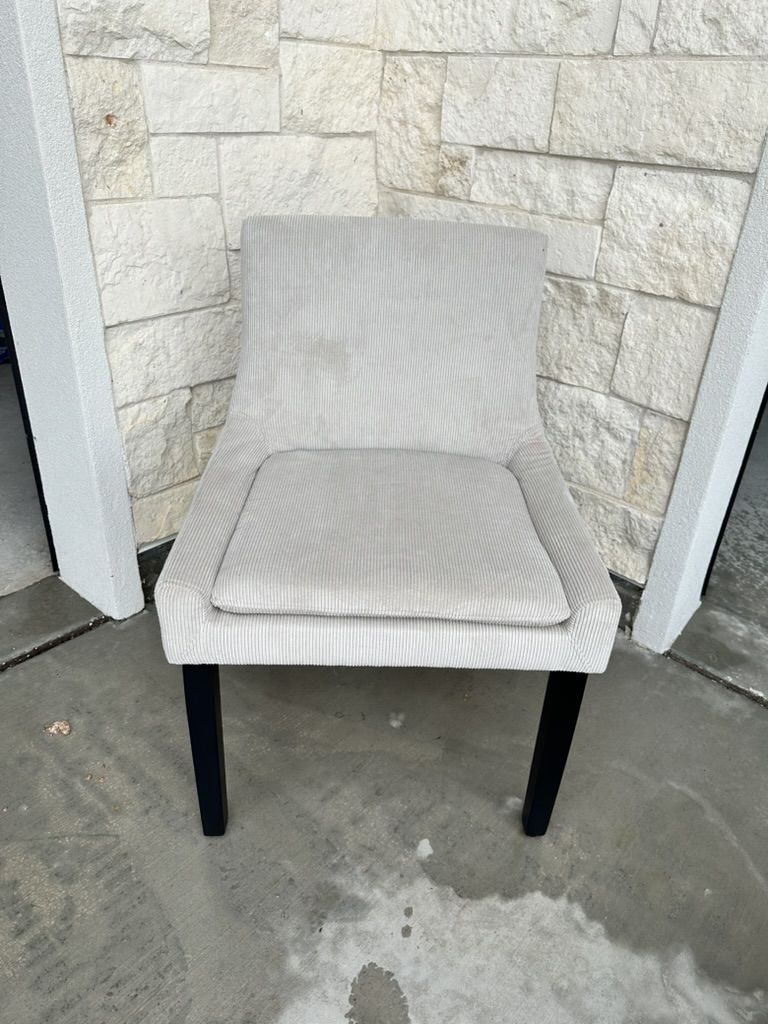 Upholstered Accent Chair – Neutral Fabric – Modern Style