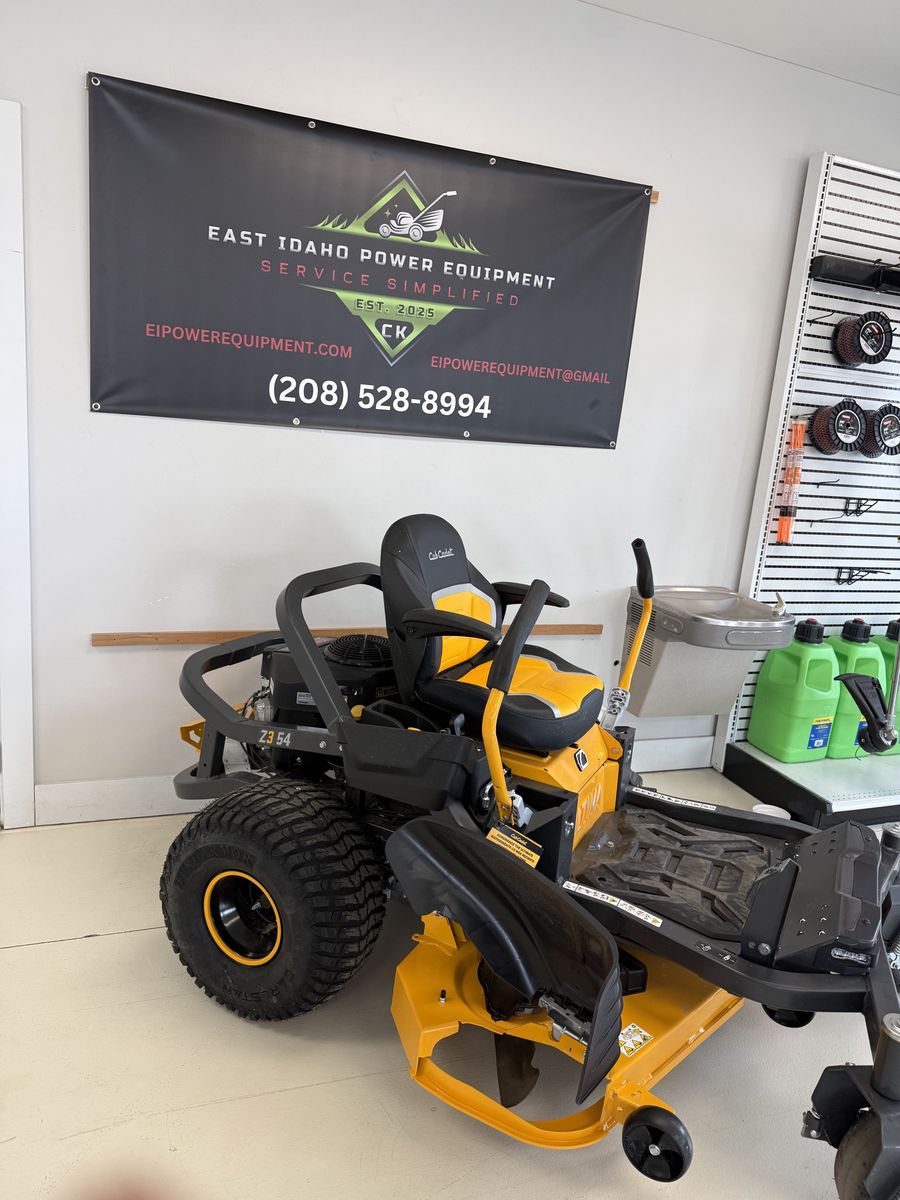 CUB CADET ZERO TURN LAWN MOWER Z3 54"