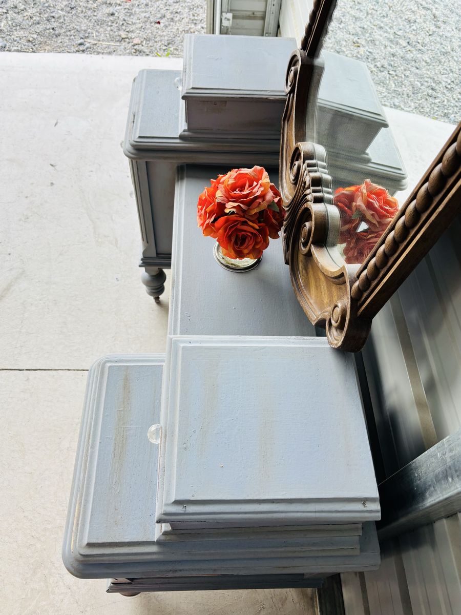 Main image 6