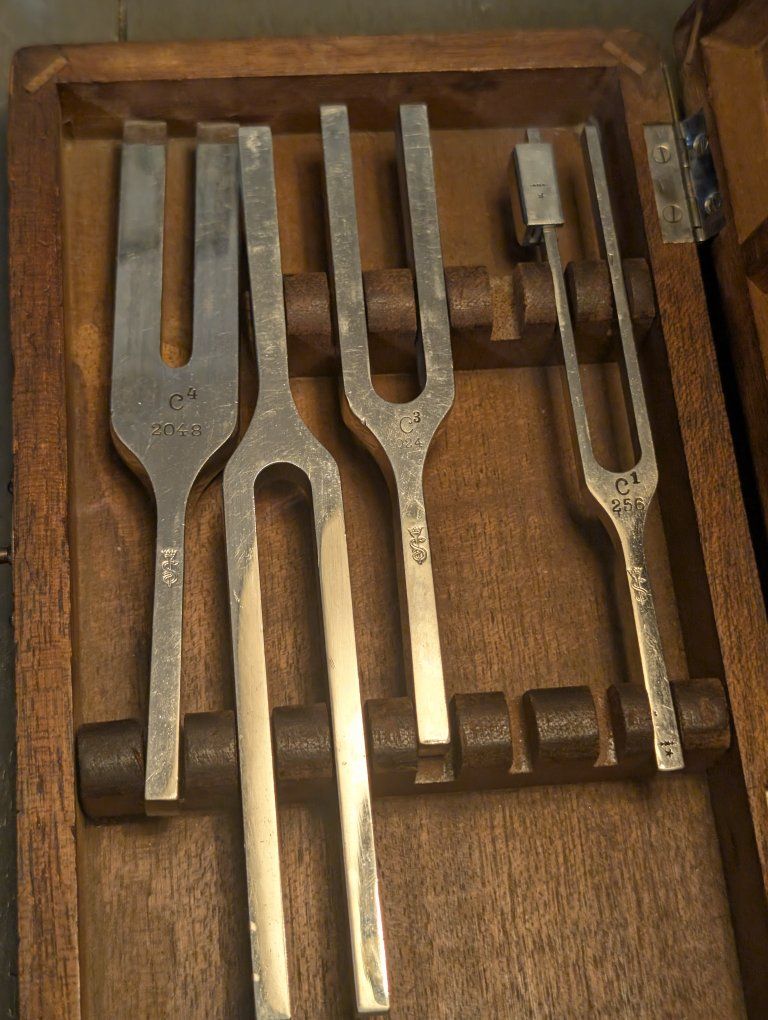 Main image 4