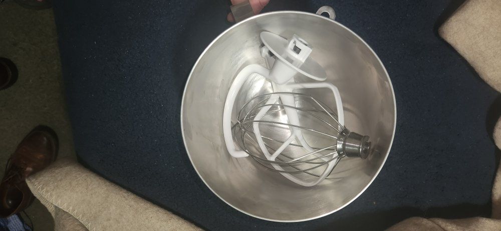 kitchenaid mixing bowl and attachments